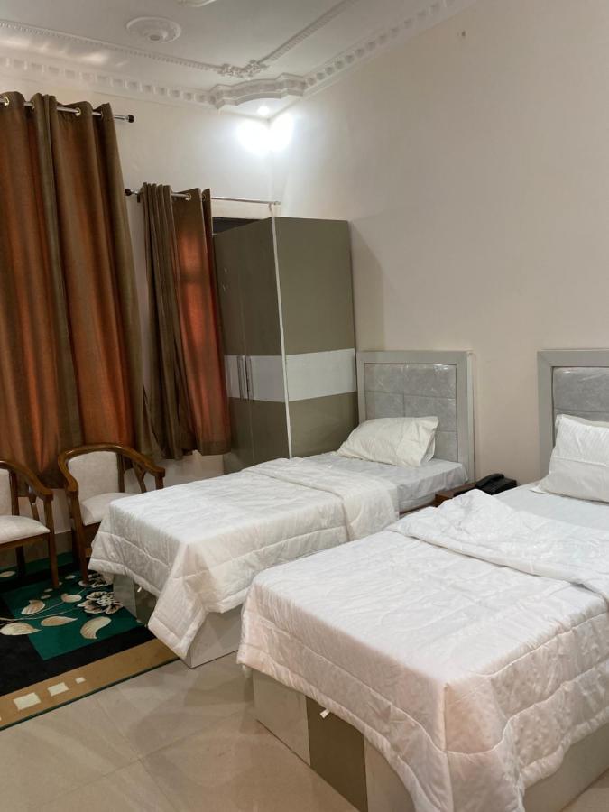 S.R Plaza Hotel Khurja Exterior photo
